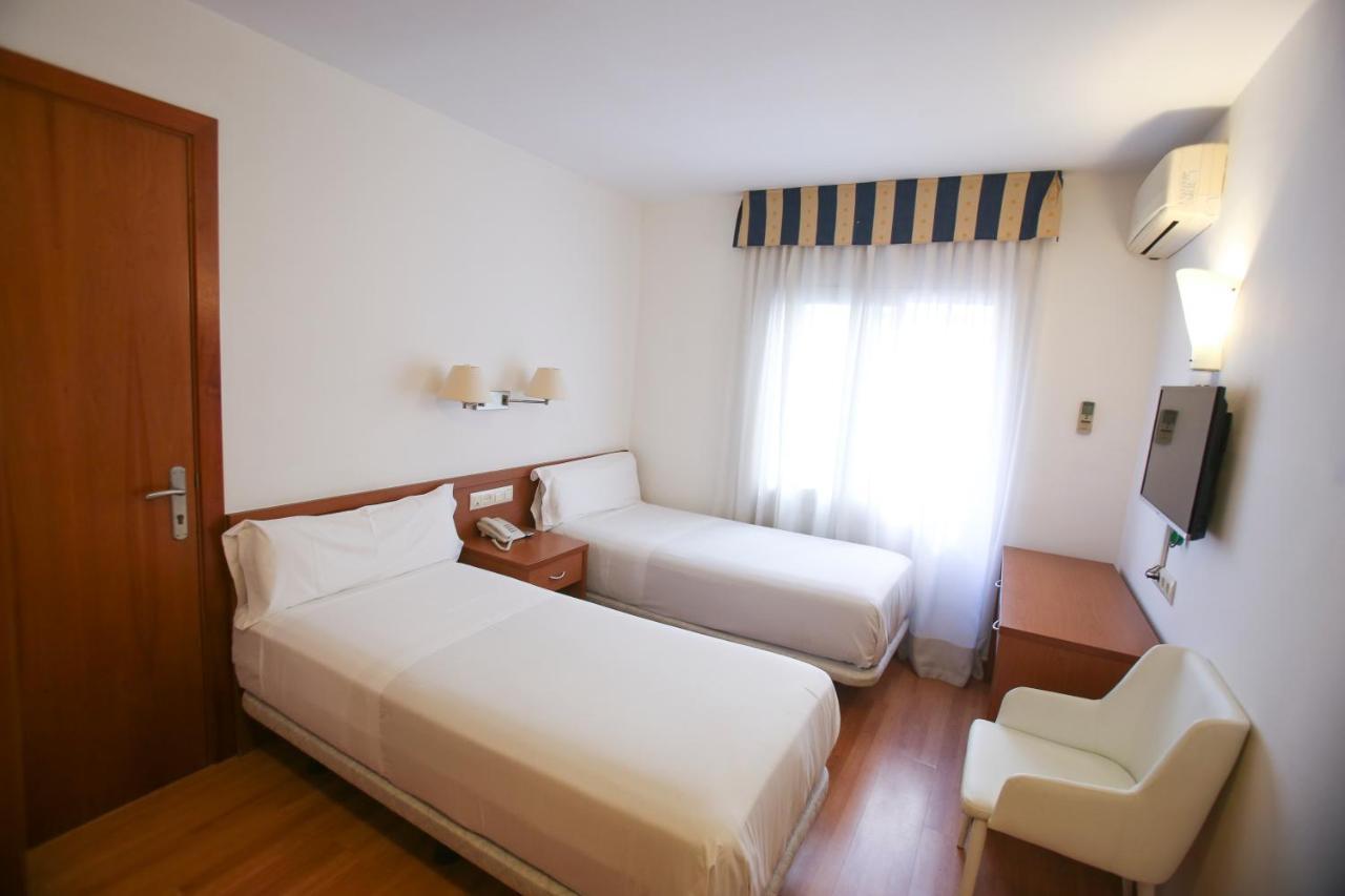 Gatell Hotel Виланова-и-ла-Желтру Экстерьер фото